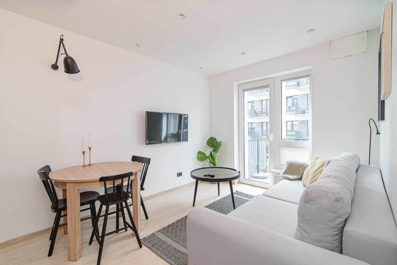 Modern Apartment Next To Ozas Park By Urban Rent Аеропорт Вільнюс Екстер'єр фото