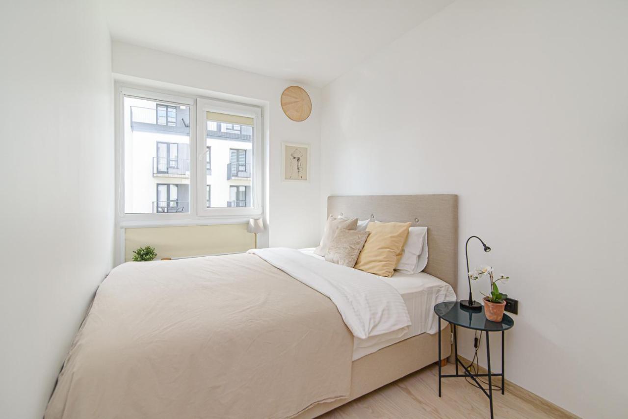 Modern Apartment Next To Ozas Park By Urban Rent Аеропорт Вільнюс Екстер'єр фото