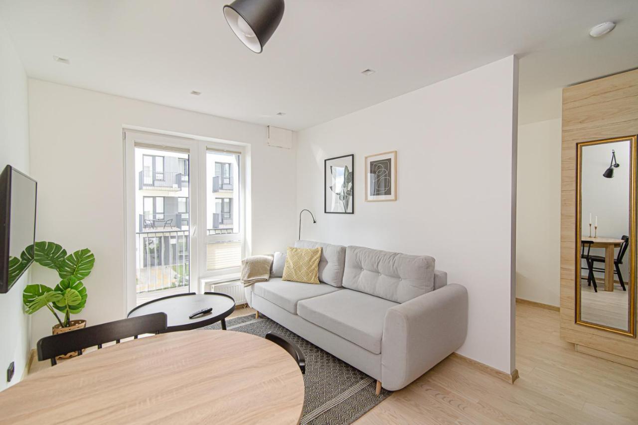 Modern Apartment Next To Ozas Park By Urban Rent Аеропорт Вільнюс Екстер'єр фото